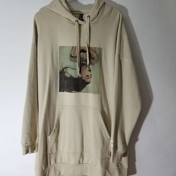 ariana grande black hoodie h&m